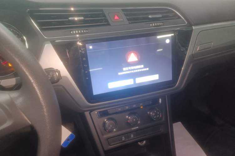 Used Volkswagen Touran 2018 Volkswagen Touran L 280TSI DSG Style Edition 7 Seats China V Emission Standard Audio And AC Panel