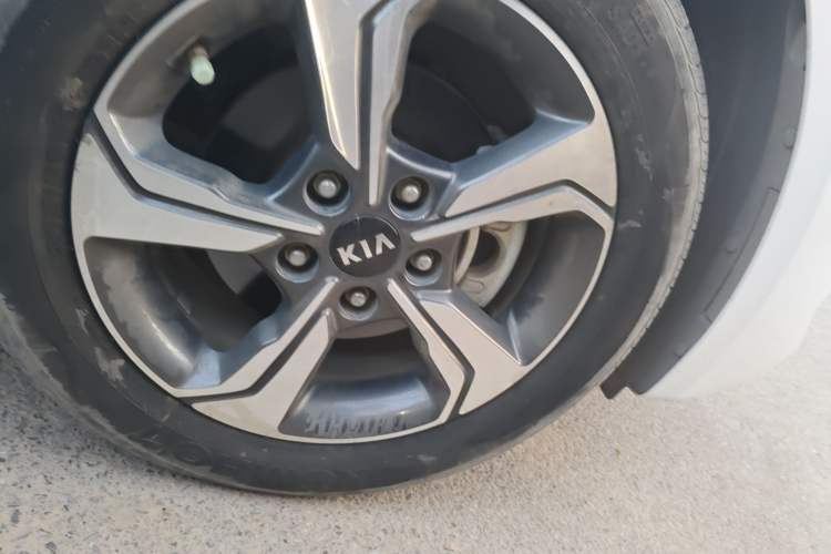 Used Kia K3 2019 1.5L CVT Smart Connectivity Version Right Front Wheel Hub