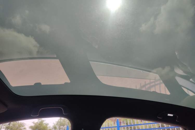 Used CHANGAN NEVO A07 2025 Blue Whale Pure Electric Version 525 Luxury Model Headliner