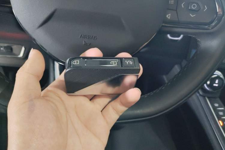 Used Lynk & Co 01 2021 2.0TD Two-Wheel-Drive Pro Trim Vehicle Key