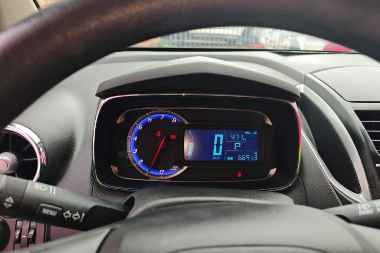 Used Chevrolet Trax 2016 1.4T Automatic Two-Wheel Drive Comfort Version with Sunroof