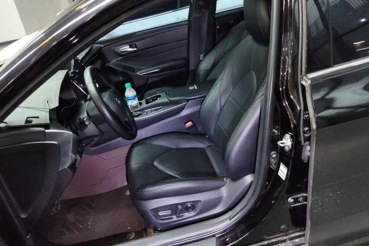 Used Toyota Avalon 2019 2.0L Luxury Edition China VI Standard