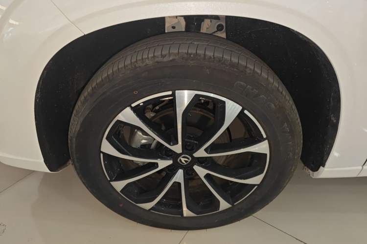 Used Changan UNI-Z New Energy 2025 Model, Smart New Blue Whale 125km Battleship+ Version
