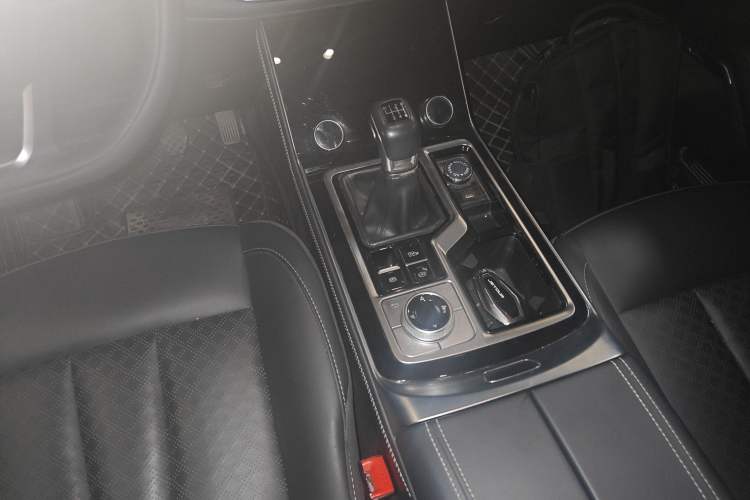 Used JETOUR X90 2020 1.5T Manual Shadow Joy Version 5 Seats
