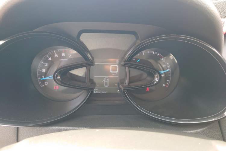 Used Dongfeng Aeolus AX7 2016 1.4T Manual Zhuyue Model Instrument Cluster