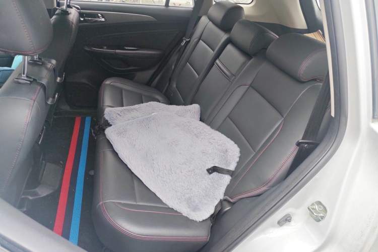 Used CHANGAN CS75 2017 Shangkui Edition 1.5T Automatic Fengxiang Model Left Rear Seat