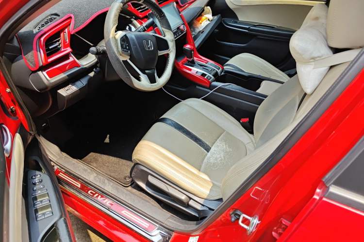 Used Honda Civic 2016 220TURBO CVT Luxury Edition Driver Seat