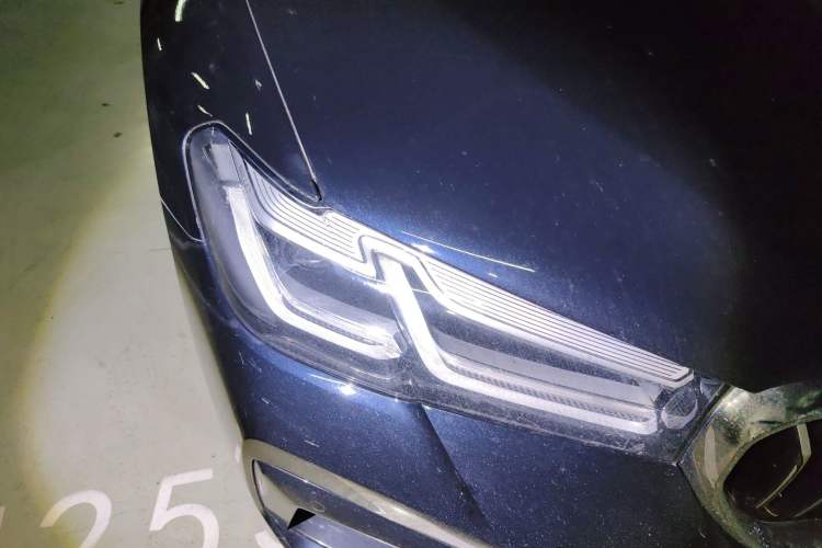 Used BMW 5 Series 2022 Restyled 530Li Leading Edition M Sport Package Right Front Headlight