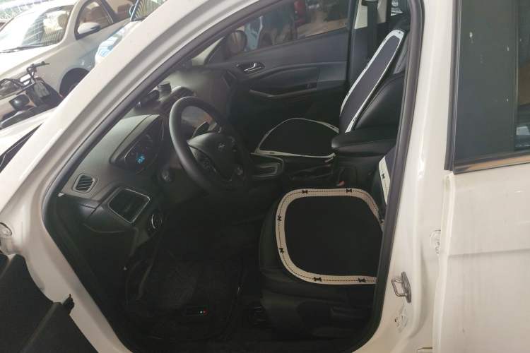 Used Ford Escort 2015 1.5L Automatic Fashion Model Left Front Seat