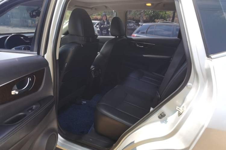 Used Nissan X-Trail 2014 2.5L CVT Ultimate Edition 4WD Left Rear Seat