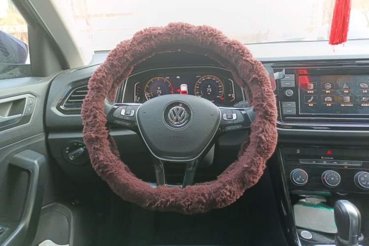 Used Volkswagen T-ROC 2019 280TSI DSG Two-Wheel Drive Comfort Version China VI Standard
