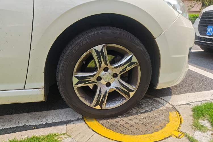 Used Peugeot 308 2014 Enjoy Edition Classic 1.6L Automatic Premium Model Right Front Wheel Hub