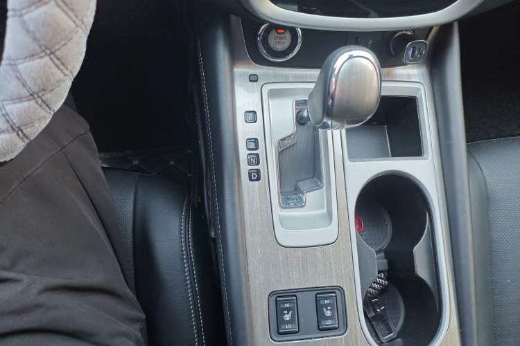 Used Nissan Murano 2021 2.5L XL Two-Wheel Drive Smart Connect Luxury Edition Gear Lever