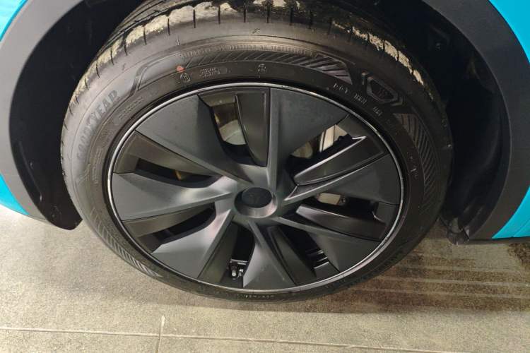 Used Tesla Model Y 2024 Rear-Wheel-Drive Version