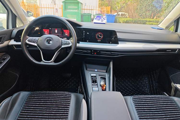 Used Volkswagen Golf 2023 280TSI DSG Pro
