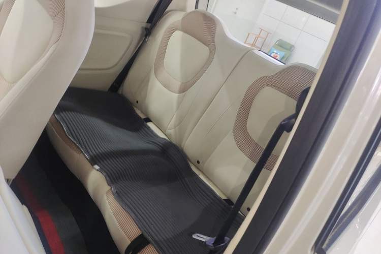 Used Wuling Hongguang MINIEV 2024 3rd Generation 215km Youth Edition Left Rear Seat