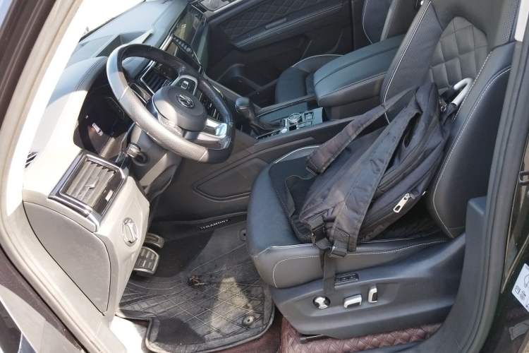 Used Volkswagen Teramont X 2020 Facelifted 530 V6 All-Wheel Drive Prestige Flagship Edition Left Front Seat