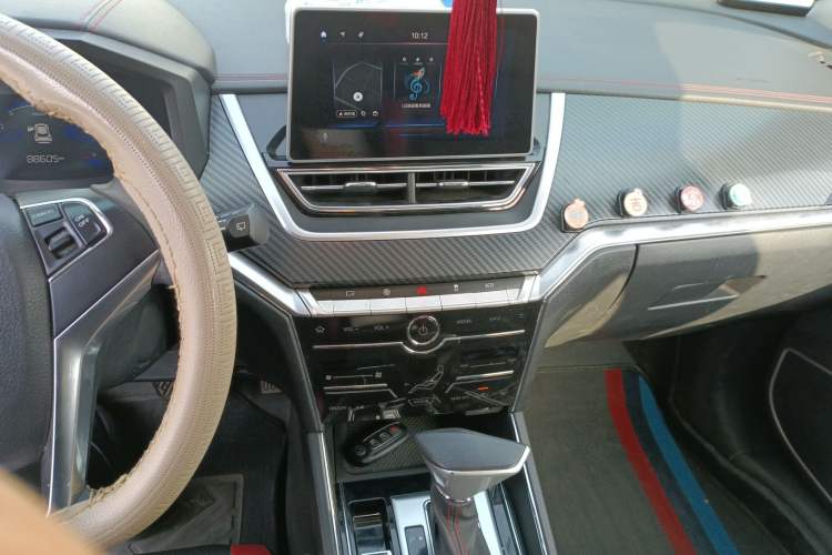 Used Venucia T60 2020 1.6L CVT Smart Drive Version China VI Standard
