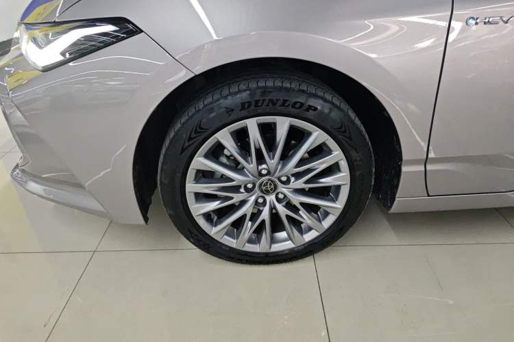 Used Toyota Avalon 2024 Dual-Motor 2.0L Luxury Edition
