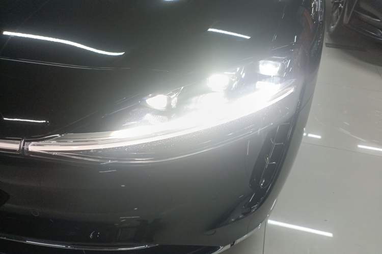 Used Hima Stelato S9 2025 Extended-Range Ultra Left Front Headlight