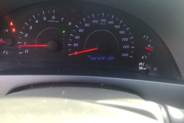 Used Toyota Camry 2013 200E Classic Elite Edition Odometer Close Up