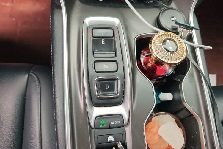 Used Honda Accord 2018 Rui Hybrid 2.0L Rui Ling Version China V Gear Lever