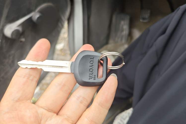 Used Wuling Rongguang 2011 1.2L Base Version
