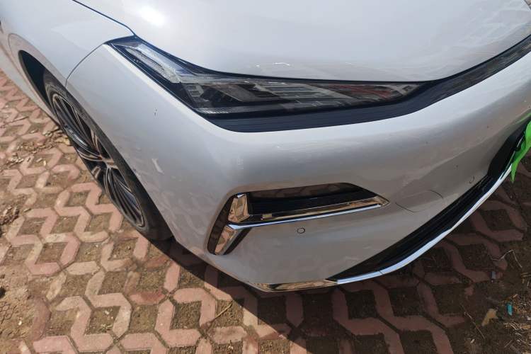 Used Geely Galaxy 8 2025 130km EM-P Exploration Edition
