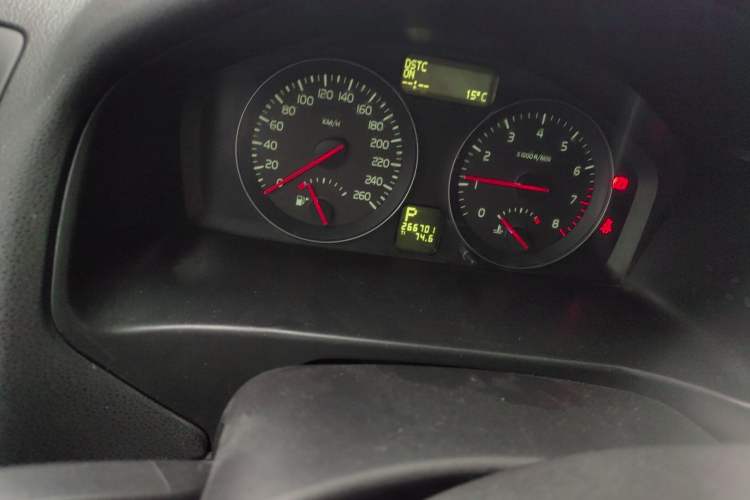 Used Volvo C30 2012 2.0L Aktiv Dynamic Package Edition Odometer Close Up