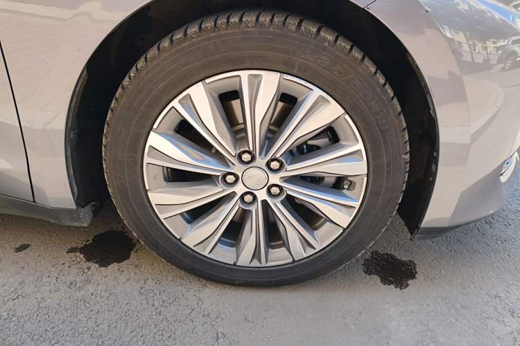 Used Hongqi E-QM5 2024 610 km PLUS
