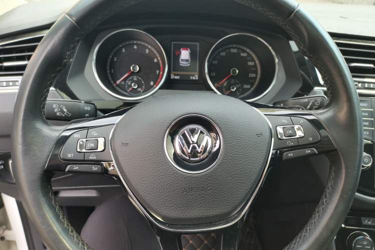 Used Volkswagen Tiguan L 2017 330TSI Automatic Two-Wheel Drive Luxury Edition
