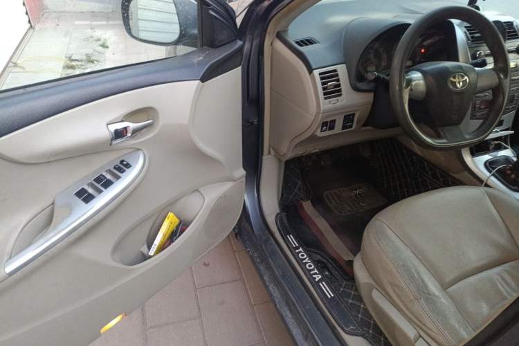 Used Toyota Corolla 2011 1.8L Manual GL-i Driver Seat