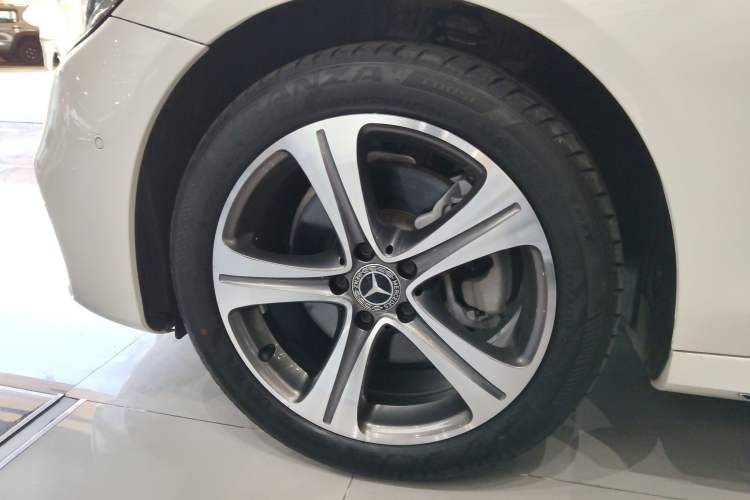 Used Mercedes-Benz E-Class 2018 Facelift E 200 L Sport Edition
