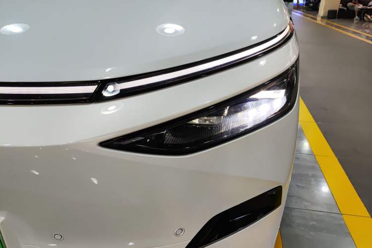 Used XPeng X9 2024 610 Long-Range Pro