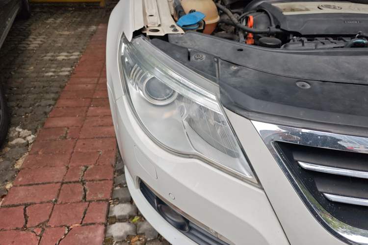 Used Volkswagen FAW-Volkswagen CC 2012 1.8TSI Luxury Model Right Front Headlight