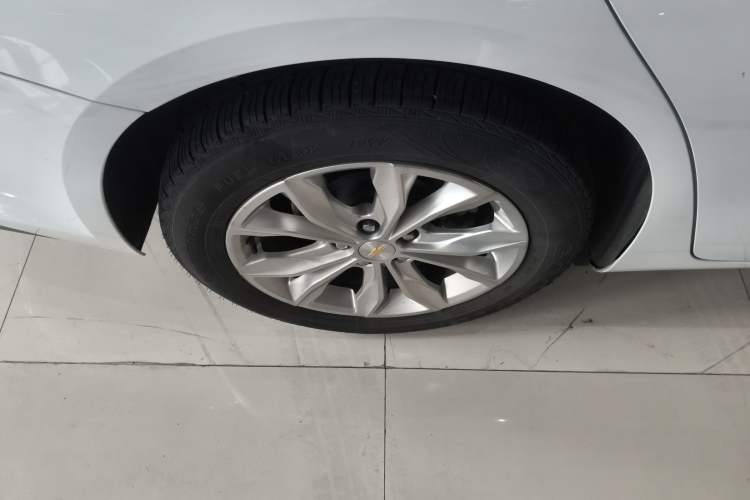 Used Chevrolet Malibu XL 2021 535T Automatic Sport Edition Right Rear Wheel Hub