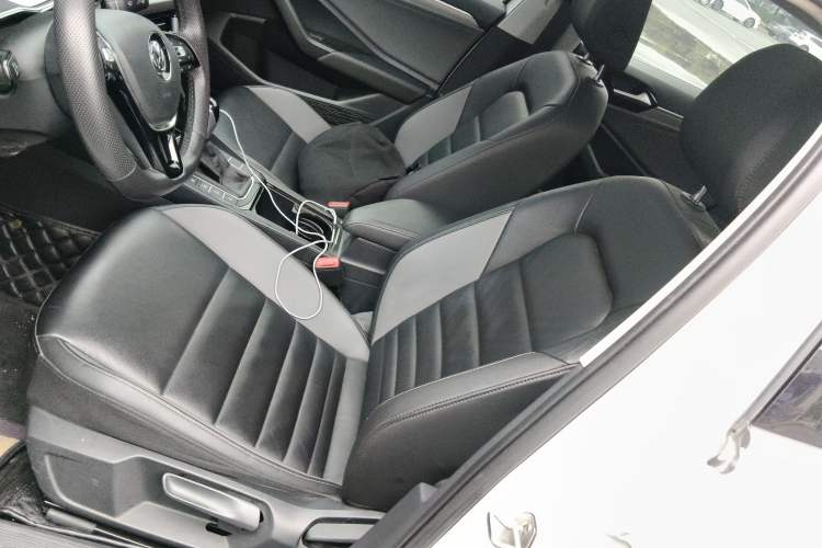 Used Volkswagen Sagitar 2020 280TSI DSG Comfort Version China VI Standard Left Front Seat