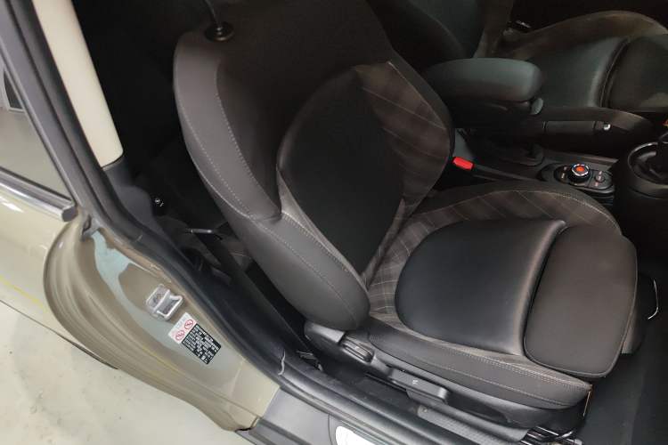 Used MINI MINI 2019 1.5T COOPER Classic Edition