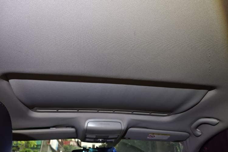 Used Volkswagen Sagitar 2014 Revised Version 1.4TSI Automatic Luxury Edition Headliner