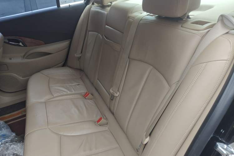 Used Buick LaCrosse 2012 2.4L SIDI Elegant Edition
