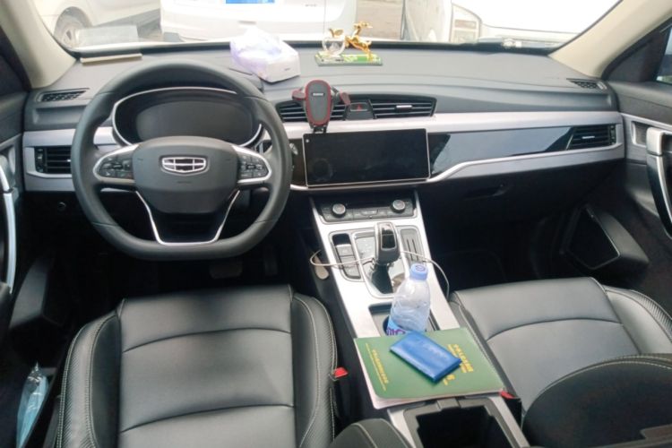 Used Geely Auto Emgrand X7 Sport 2021 1.8TD DCT Two-Wheel Drive Asian Games Comfort Edition Center Console