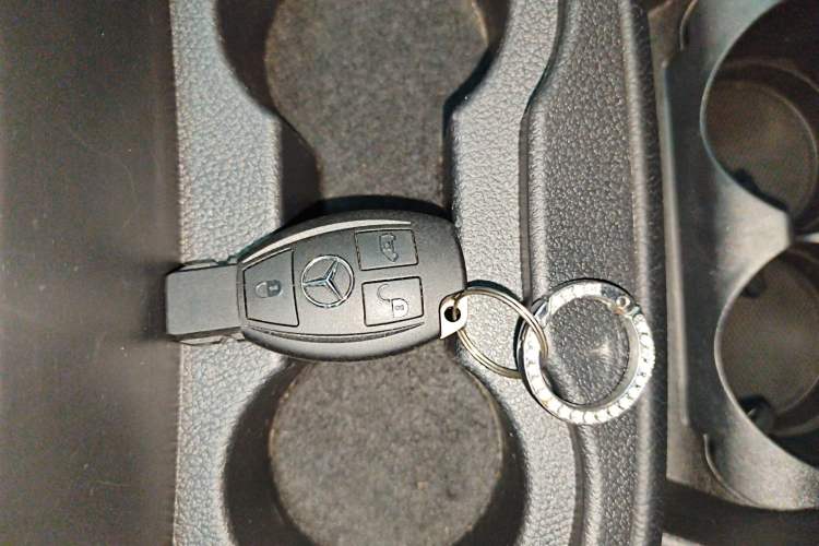 Used Mercedes-Benz Vito 2023 2.0T Elite Version 7 Seats Interior 1