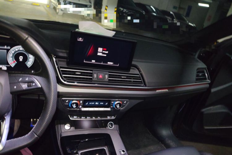 Used Audi Q5L 2025 45 TFSI Luxury Dynamic Edition Audio And AC Panel