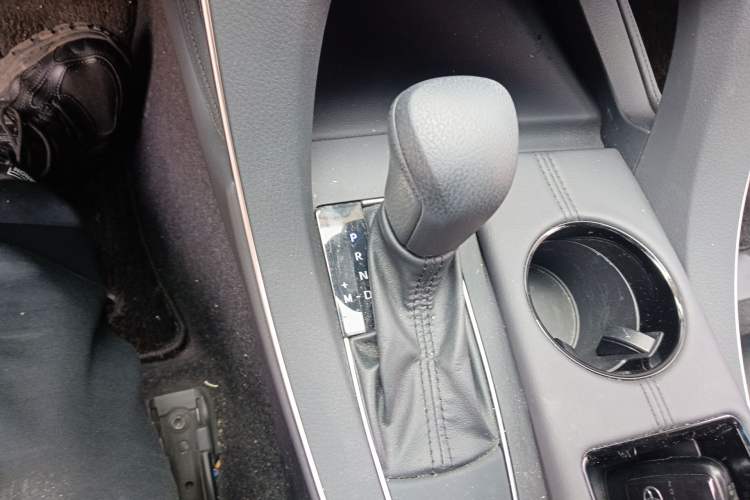 Used Toyota Avalon 2019 2.0L Ambition Edition China VI