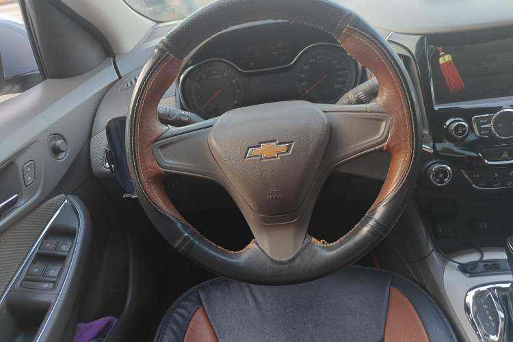 Used Chevrolet Cruze 2015 1.5L Automatic Fashion Navigation Edition
