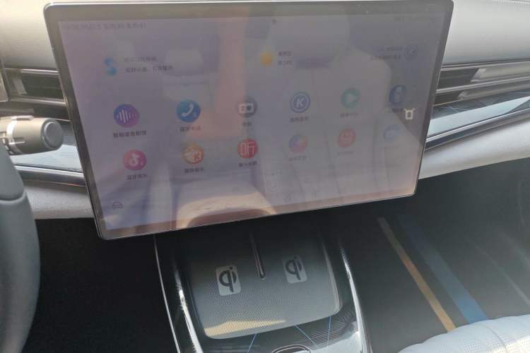 Used BYD Seal 2022 700 km Long-Range Rear-Wheel-Drive Version Audio And AC Panel