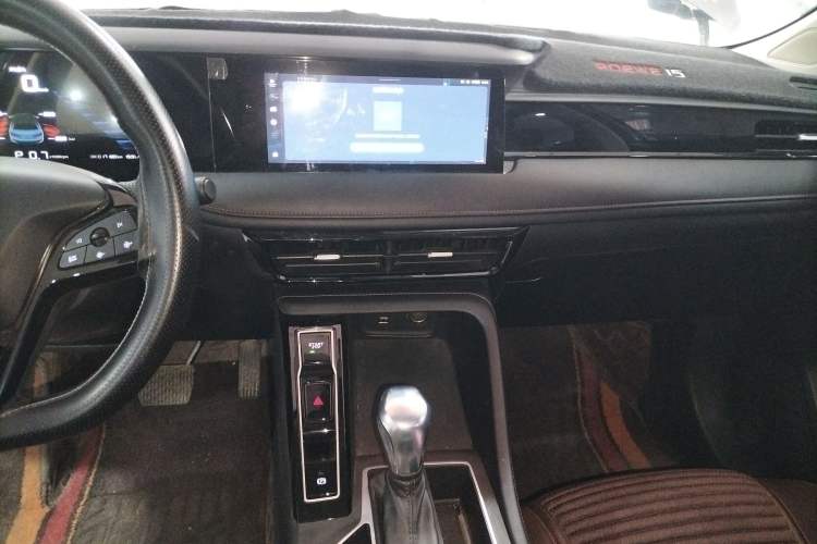 Used Roewe i5 2023 1.5L CVT Luxury Edition Audio And AC Panel