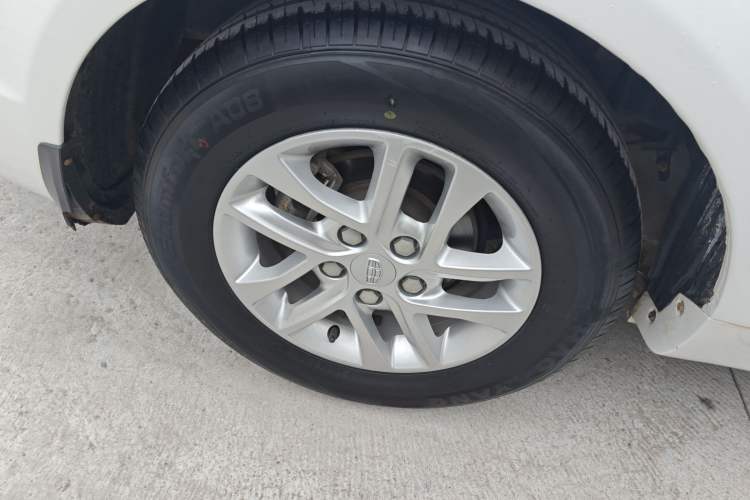 Used Geely Auto Emgrand 2017 Sedan Million Edition 1.5L Manual Luxury Model
