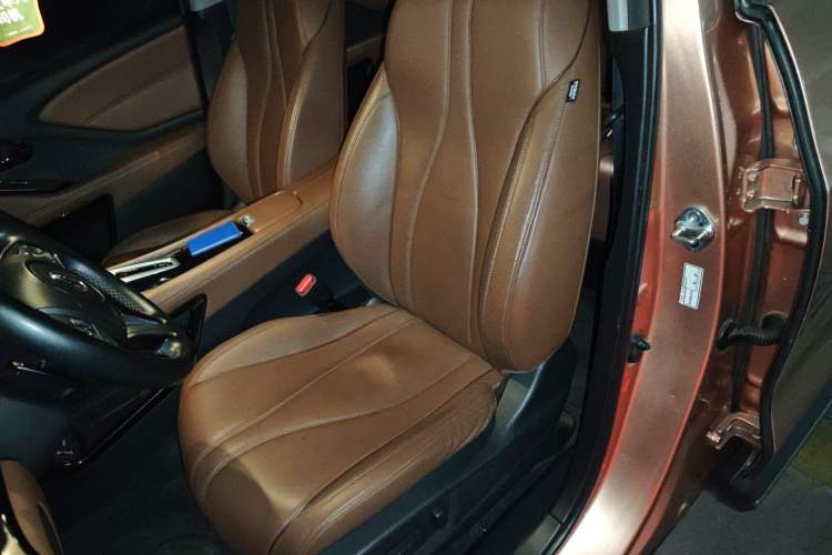 Used Acura CDX 2016 1.5T Two-Wheel Drive Deluxe Edition Left Front Seat