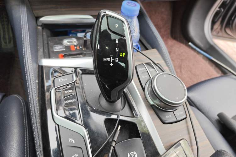 Used BMW 5 Series 2019 530i M Sport Package Gear Lever